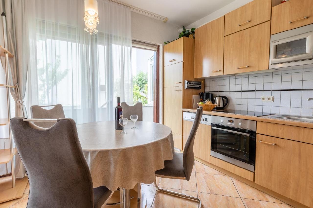 Apartman Lana Baška Esterno foto